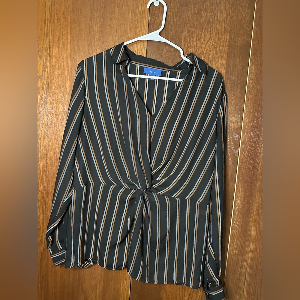 APT 9 BLACK , WHITE AND BROWN STRIPED BLOUSE SIZE L
